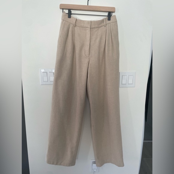 ARITZIA CASHMERE EFFORTLESS PANTS IN THE COLOR HEATHER NOMAD TAUPE - Picture 2 of 4
